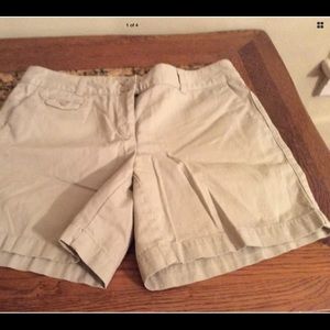 Ann Taylor Loft Original Shorts Khaki - Size 6